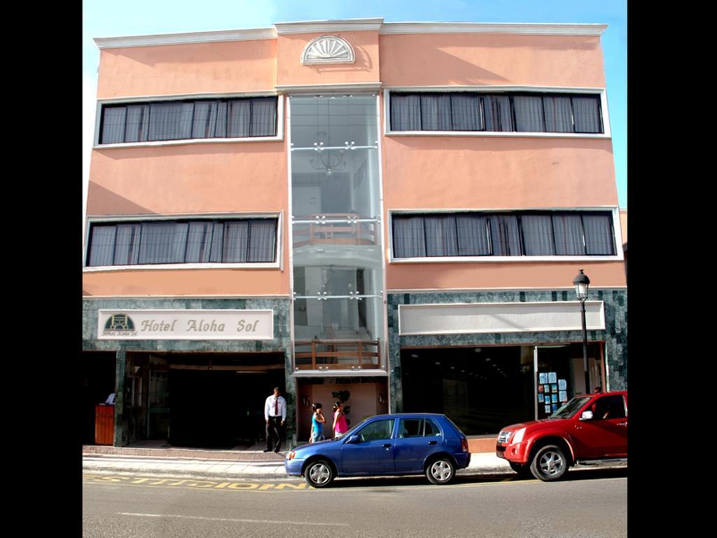 Aloha Sol Hotel And Casino Santiago De Los Caballeros Exterior photo