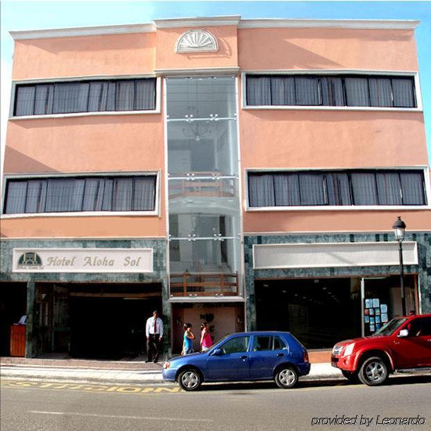 Aloha Sol Hotel And Casino Santiago De Los Caballeros Exterior photo